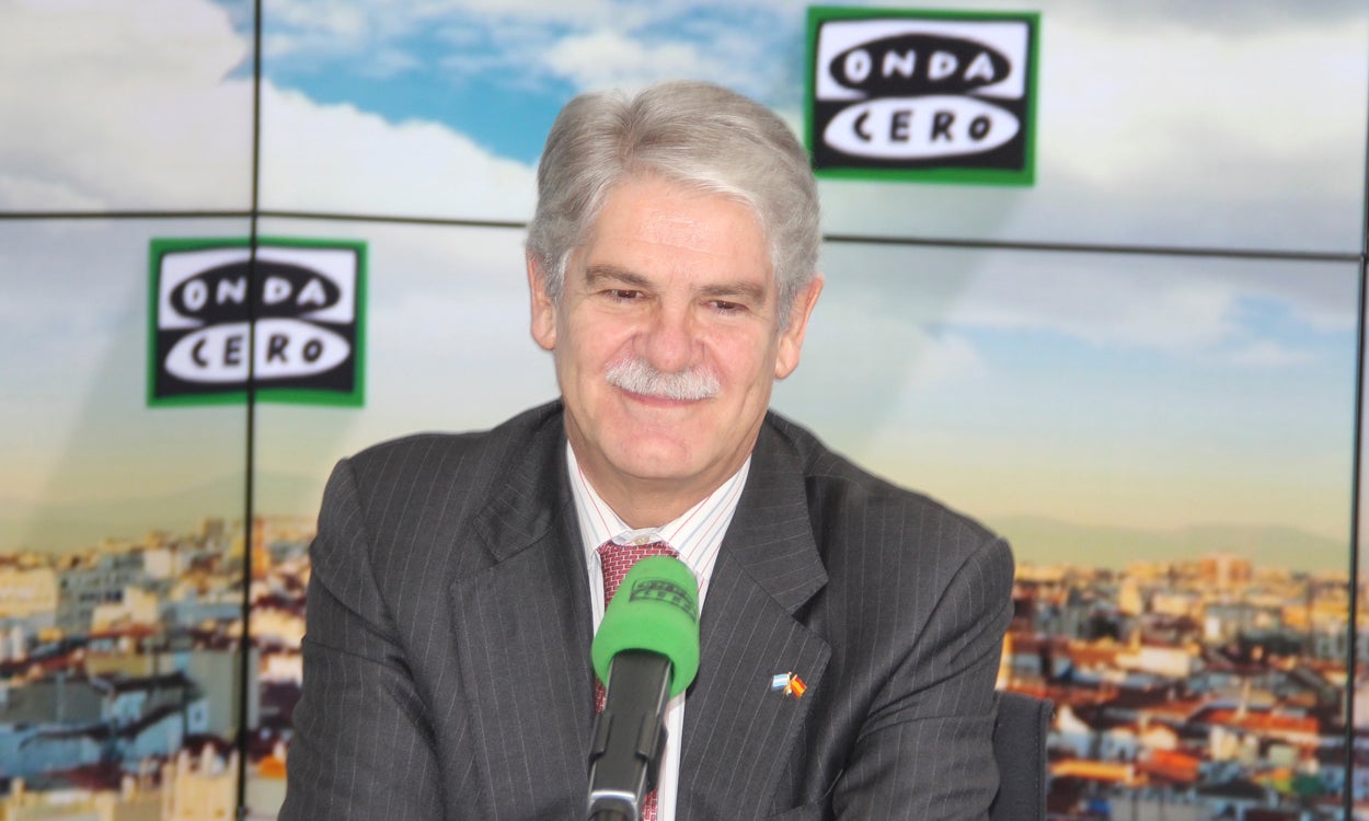 Alfonso Dastis: "Macron coincide con lo que el Gobierno español viene defendiendo en los últimos años" Alfonso Dastis: "Macron coincide con lo que el Gobierno español viene defendiendo en los últimos años"