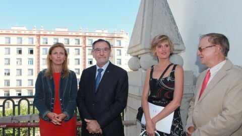 Visita al edificio de Hacienda previa a su inauguraci&oacute;n.