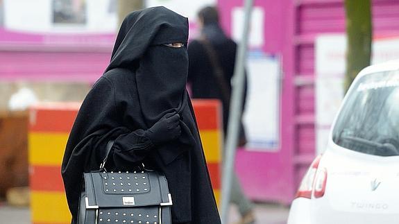 Dinamarca prohibirá el uso en lugares públicos del burka y el nicab Dinamarca prohibirá el uso en lugares públicos del burka y el nicab
