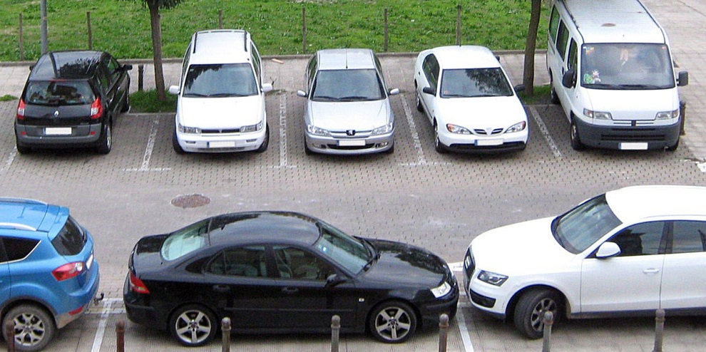Mueren dos niños tras quedarse atrapados en un coche a más de 35 grados Mueren dos niños tras quedarse atrapados en un coche a más de 35 grados