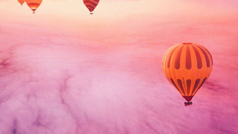 Paisaje de globos aerost&aacute;ticos en Capadocia (Turqu&iacute;a)