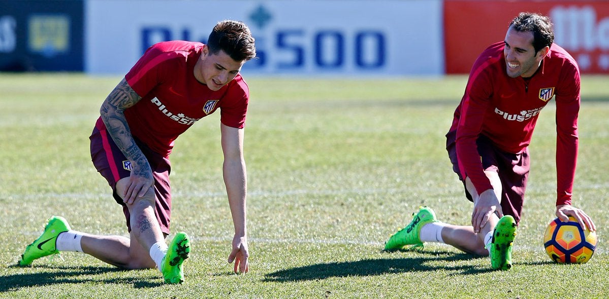 Lucas Hernández apunta al once ante el Málaga y Godín podría tener descanso Lucas Hernández apunta al once ante el Málaga y Godín podría tener descanso