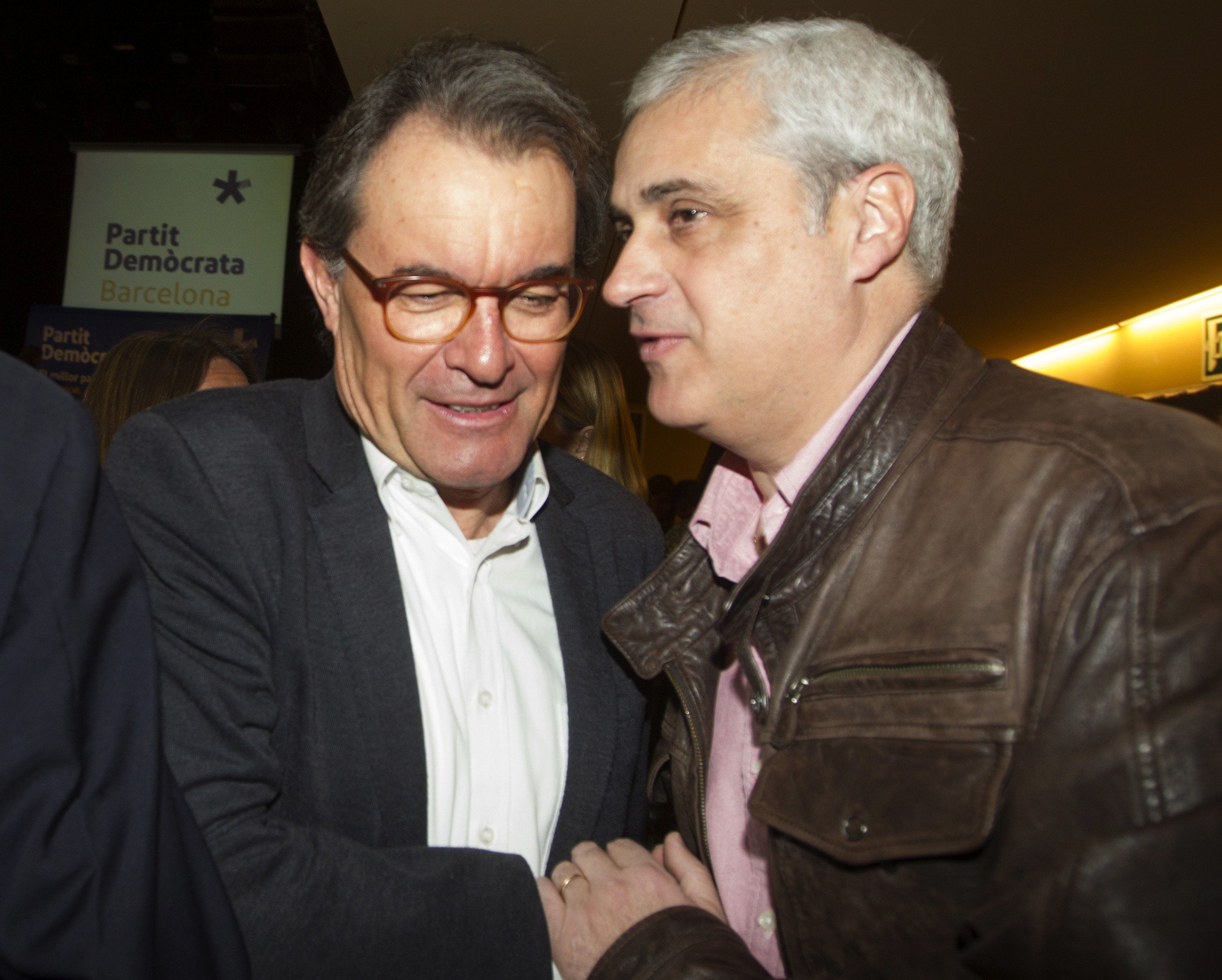 Mas acusa al Estado de ir a "destruir" el PDeCAT tras las informaciones sobre 3% Mas acusa al Estado de ir a "destruir" el PDeCAT tras las informaciones sobre 3%