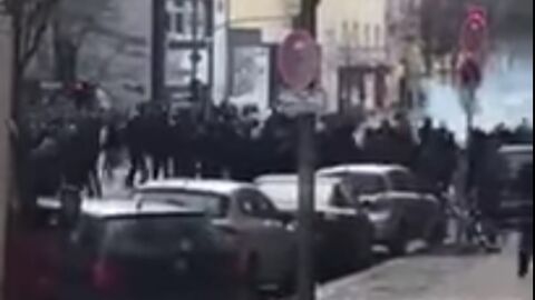 Pelea entre aficionados en Berl&iacute;n