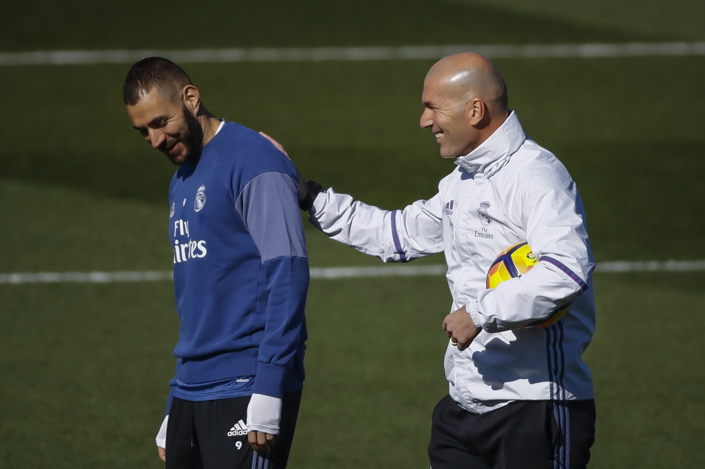 Zidane: "Benzema es un verdadero jugador de equipo" Zidane: "Benzema es un verdadero jugador de equipo"