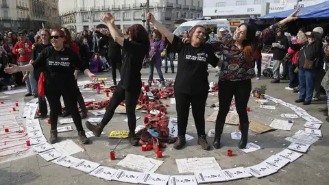 Manifestación en Sol en apoyo a las mujeres en huelga de hambre Manifestación en Sol en apoyo a las mujeres en huelga de hambre