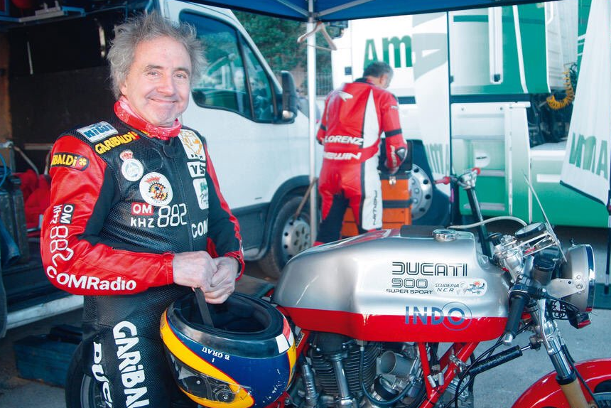 Benjamín Grau: "A mis 71 años voy a hacer la carrera más peligrosa del mundo porque amo la moto" Benjamín Grau: "A mis 71 años voy a hacer la carrera más peligrosa del mundo porque amo la moto"