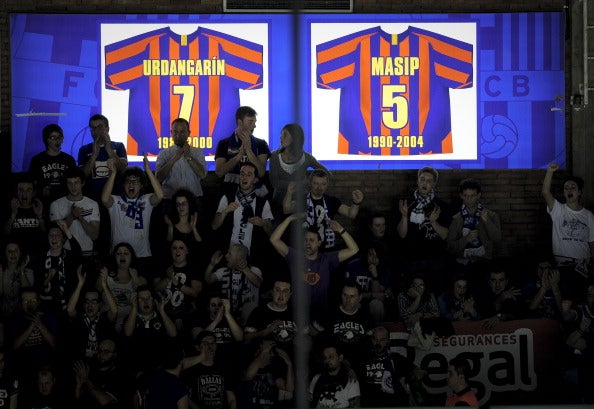 El Barcelona no descolgará la camiseta de Urdangarin del Palau Blaugrana a pesar de su condena El Barcelona no descolgará la camiseta de Urdangarin del Palau Blaugrana a pesar de su condena