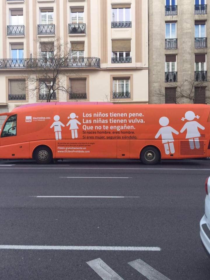 Estudian denunciar a Hazte Oír por su autobús contrario a la ley contra la LGTBfobia de la Comunidad Estudian denunciar a Hazte Oír por su autobús contrario a la ley contra la LGTBfobia de la Comunidad