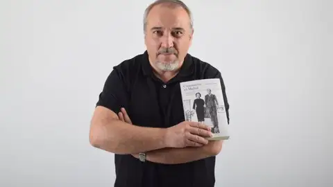 Javier Juárez Javier Juárez con su libro, conspiración en madrid