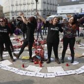 Desde hace casi tres semanas un grupo de mujeres en huelga de hambre acampa en la Puerta del Sol