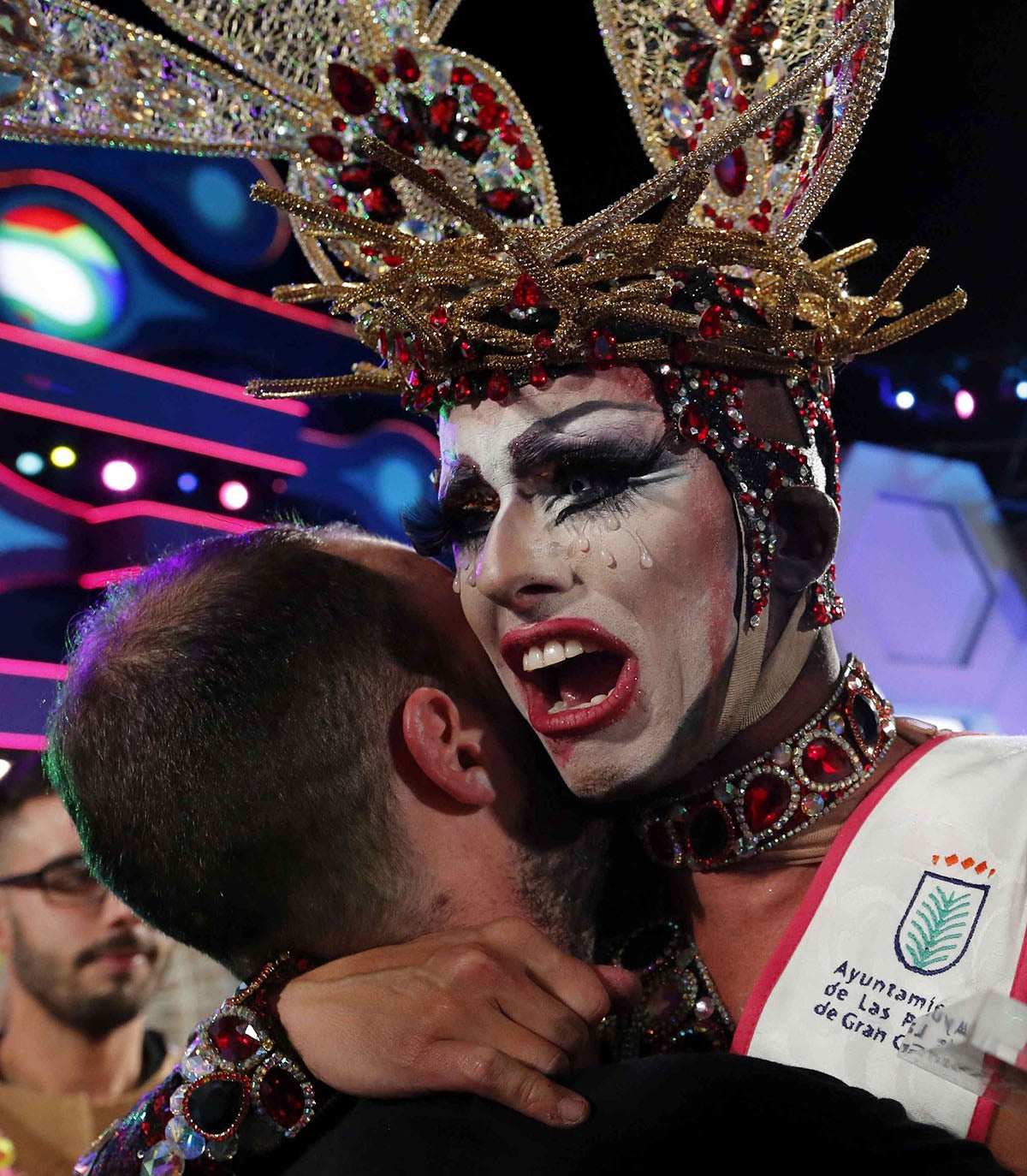 El Carnaval de Las Palmas corona como 'reinona' a Drag Sethlas, vestida como una virgen El Carnaval de Las Palmas corona como 'reinona' a Drag Sethlas, vestida como una virgen