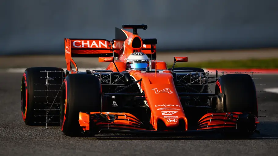El nuevo McLaren de Alonso rueda en Montmeló El nuevo McLaren de Alonso rueda en Montmeló