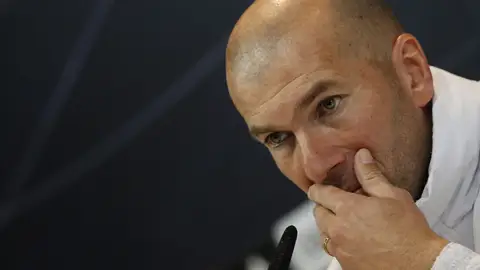 Zinedine Zidane, en rueda de prensa Zinedine Zidane, en rueda de prensa