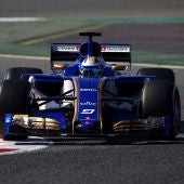 Marcus Ericsson rueda con su Sauber en Montmeló