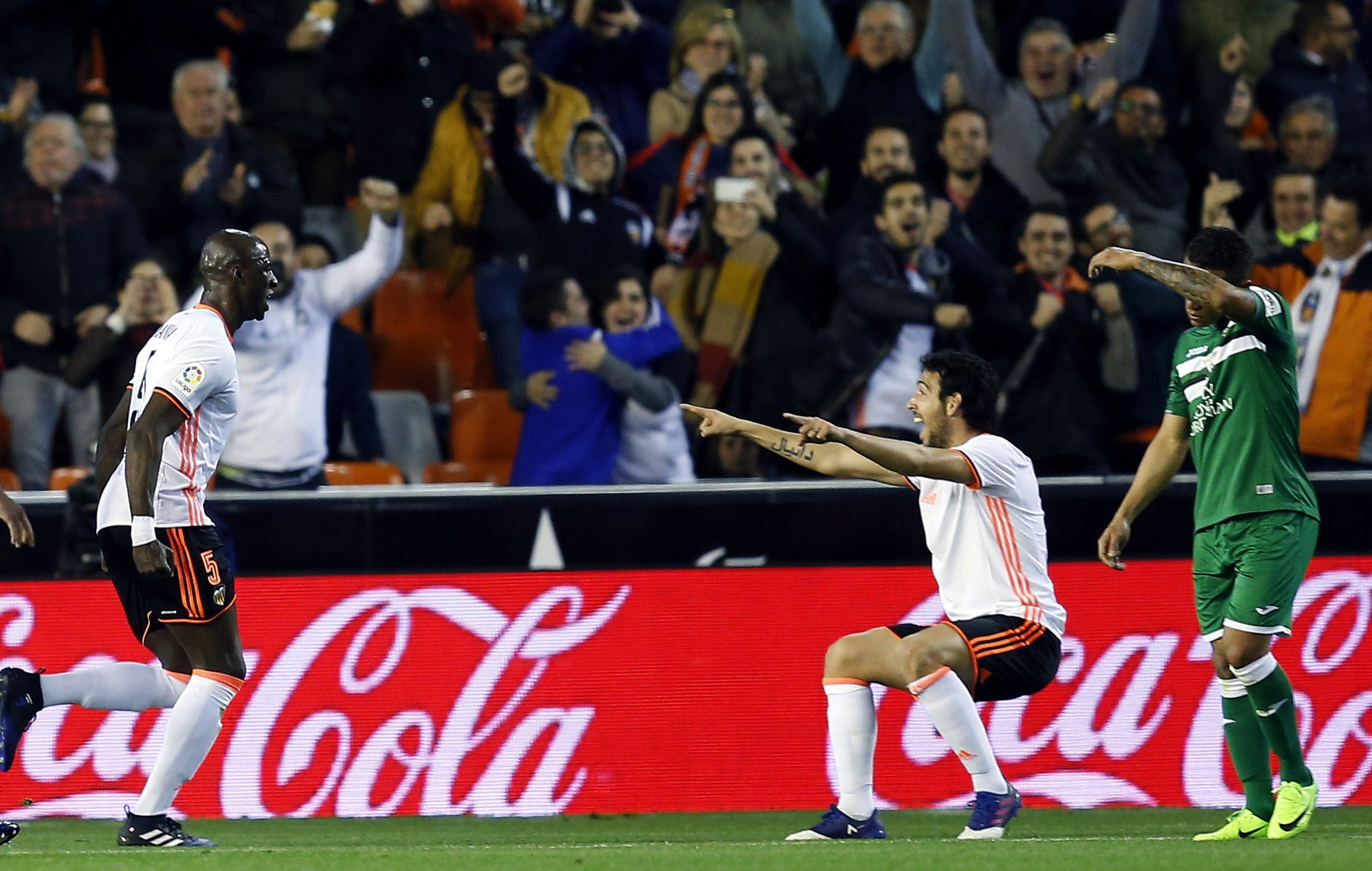El Valencia anuncia un principio de acuerdo con Mangala El Valencia anuncia un principio de acuerdo con Mangala