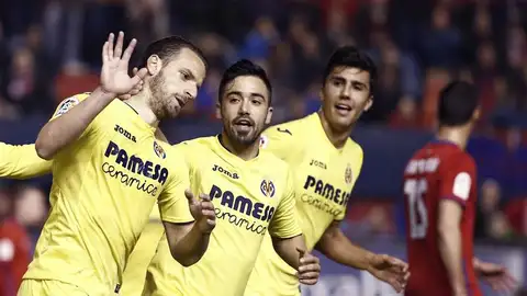 El Villarreal celebra uno de sus goles ante el Osasuna El Villarreal celebra uno de sus goles ante el Osasuna