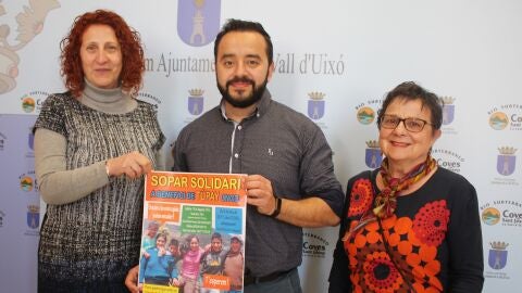 Cartel de la cena solidaria.