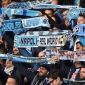 La afición del Nápoles anima a su equipo