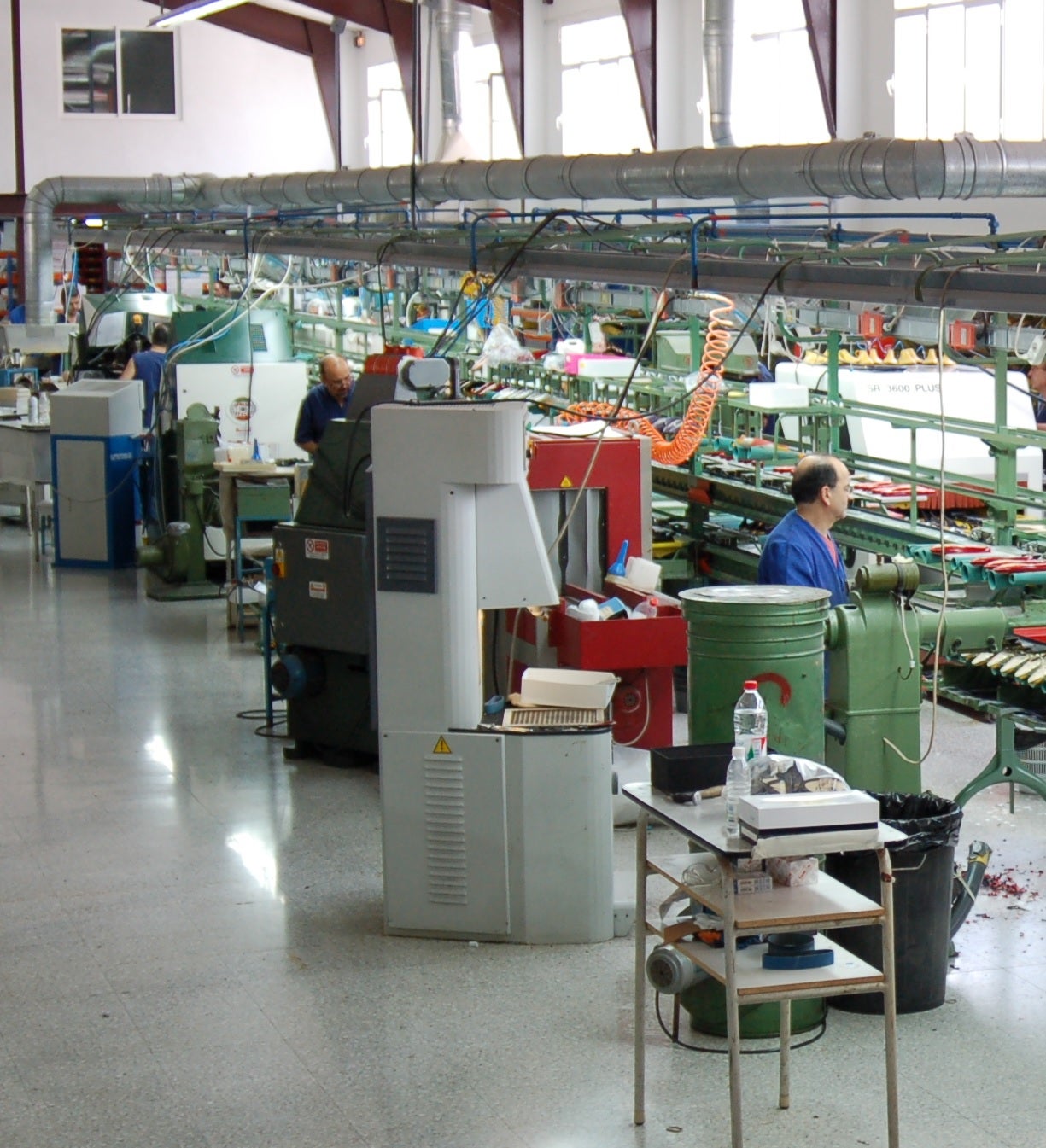 La afiliación a la Seguridad Social en Elche baja y se queda en 85.083 personas La afiliación a la Seguridad Social en Elche baja y se queda en 85.083 personas