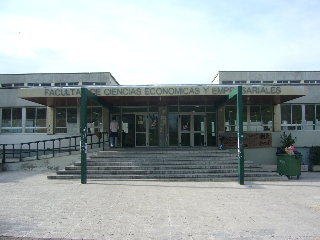 La Policía Nacional entra en la Universidad Autónoma ante las actitudes "violentas" durante la huelga La Policía Nacional entra en la Universidad Autónoma ante las actitudes "violentas" durante la huelga