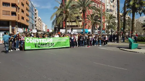La cabeza de la manifestación llegando a la calle Jorge Juan de Elche. Manifestación