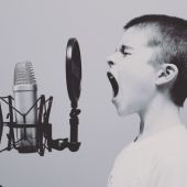 Las cuerdas vocales determinan el sonido de nuestra voz, pero sólo hasta cierto punto