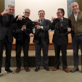 Juan Ignacio Zoido acompañado del director general de Tráfico, Gregorio Serrano, y el trío humorístico Tricicle