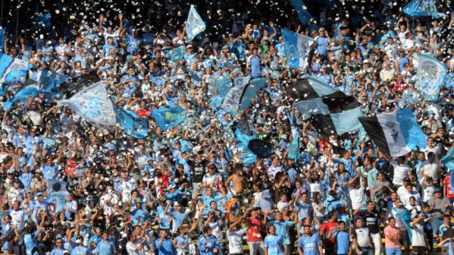Aficionados del f&uacute;tbol argentino.