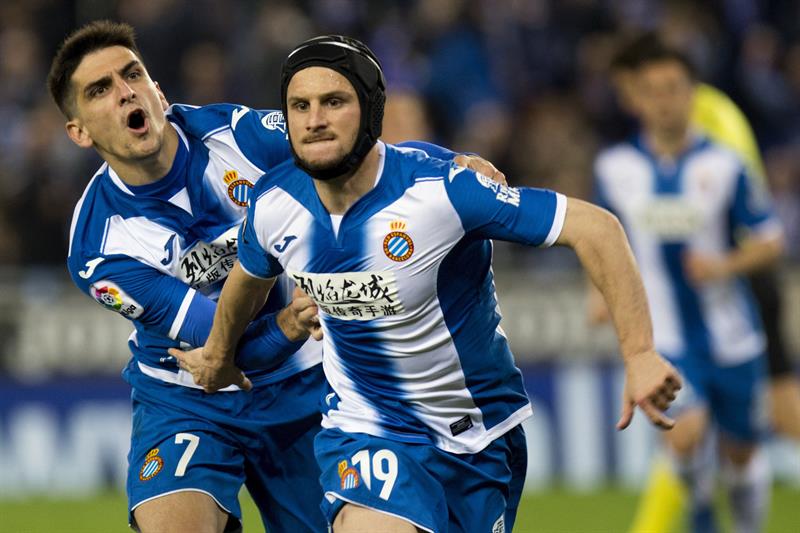 El Espanyol se lleva un duelo de locos ante Las Palmas El Espanyol se lleva un duelo de locos ante Las Palmas