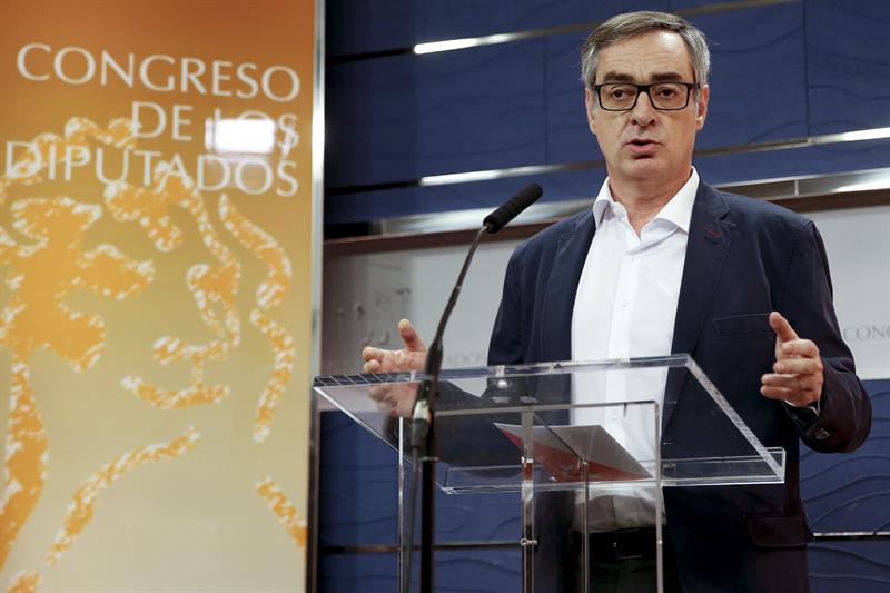 C's apoyaría una reforma de la Constitución por referéndum para limitar mandatos y poner fin a los aforamientos C's apoyaría una reforma de la Constitución por referéndum para limitar mandatos y poner fin a los aforamientos