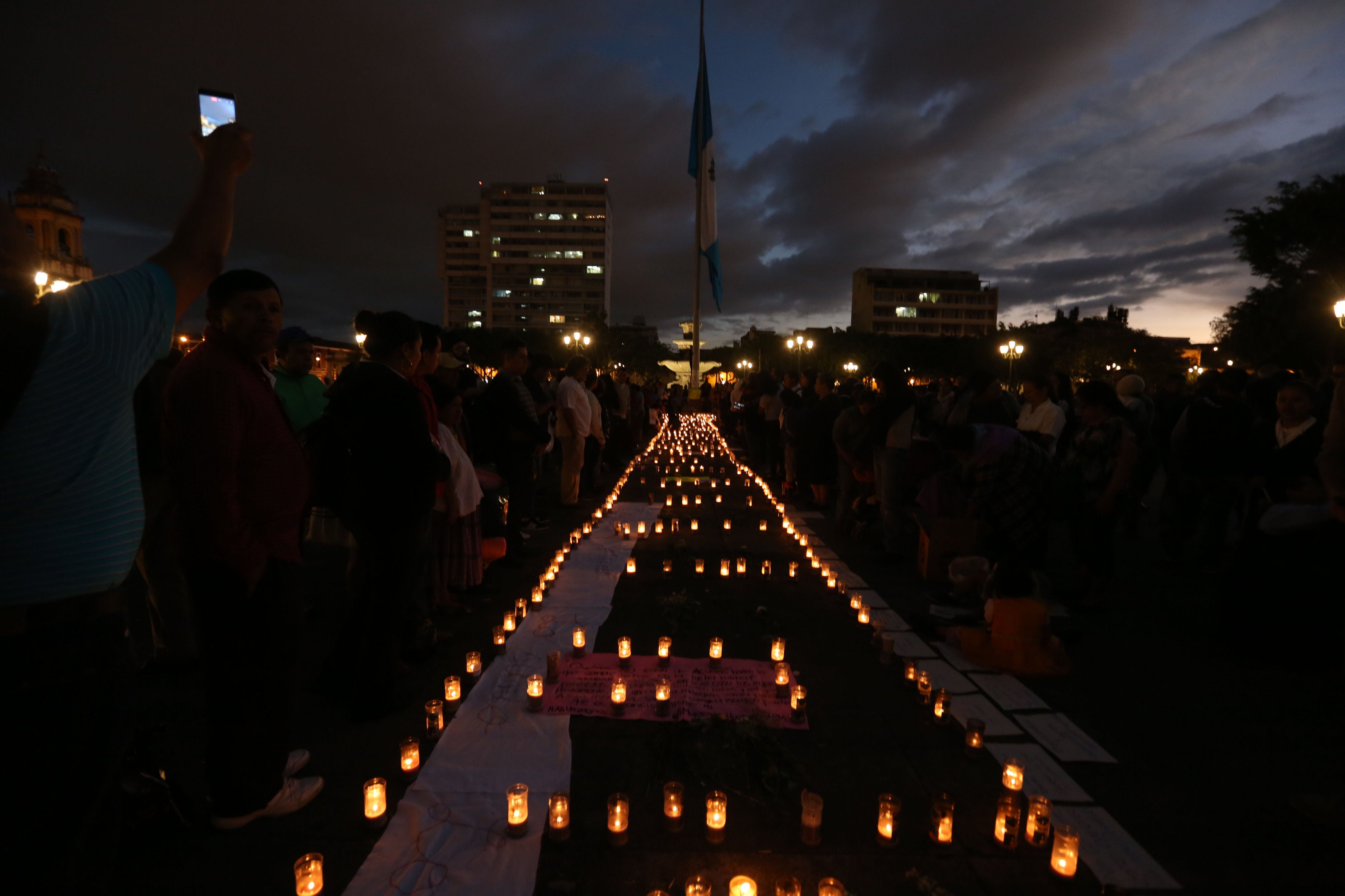 Asciende a 34 el número de niñas fallecidas en el incendio de un centro de acogida en Guatemala Asciende a 34 el número de niñas fallecidas en el incendio de un centro de acogida en Guatemala