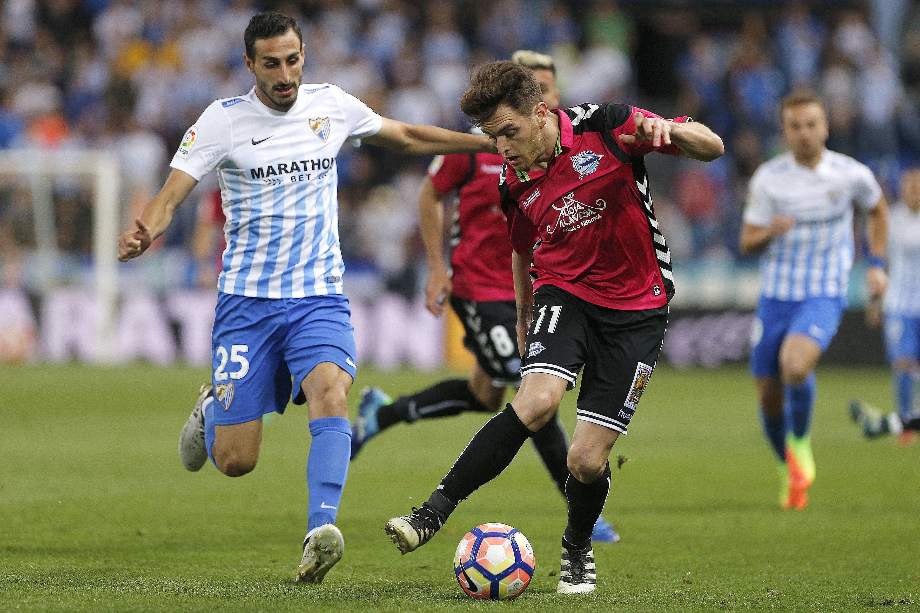 Édgar arruina el debut de Michel como entrenador del Málaga con un gol en el último minuto Édgar arruina el debut de Michel como entrenador del Málaga con un gol en el último minuto