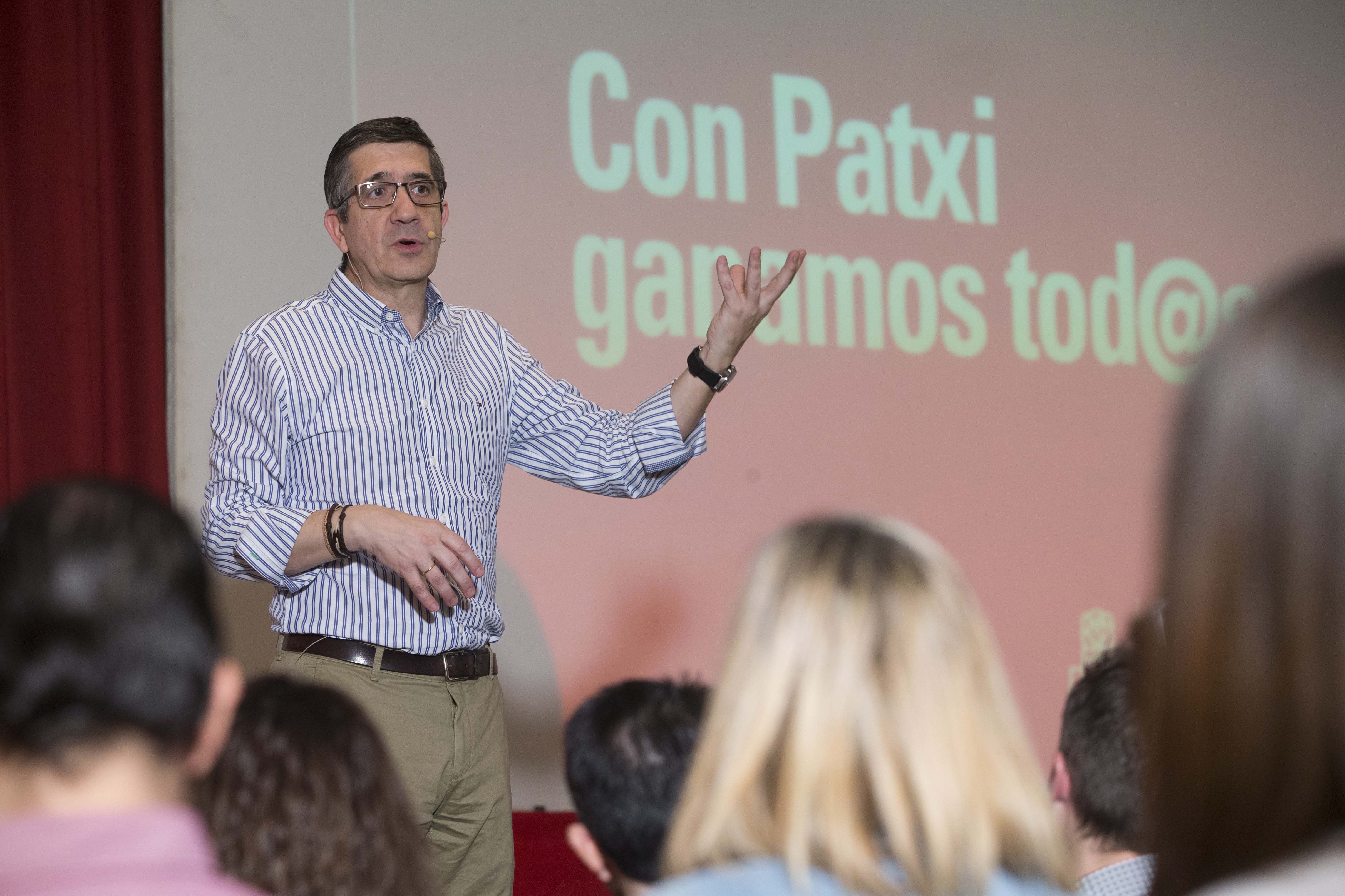 Patxi López plantea consultas directas a las bases del PSOE si lo propone el 20% de los militantes Patxi López plantea consultas directas a las bases del PSOE si lo propone el 20% de los militantes