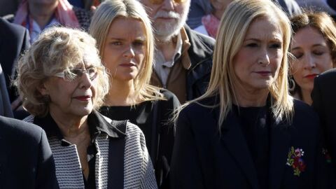 Manuela Carmena y Cristina Cifuentes recuerdan a las v&iacute;ctimas del 11M en Madrid