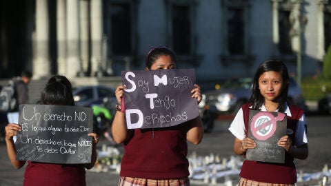 Estudiantes de Guatemala claman por Justicia para las 37 ni&ntilde;as muertas