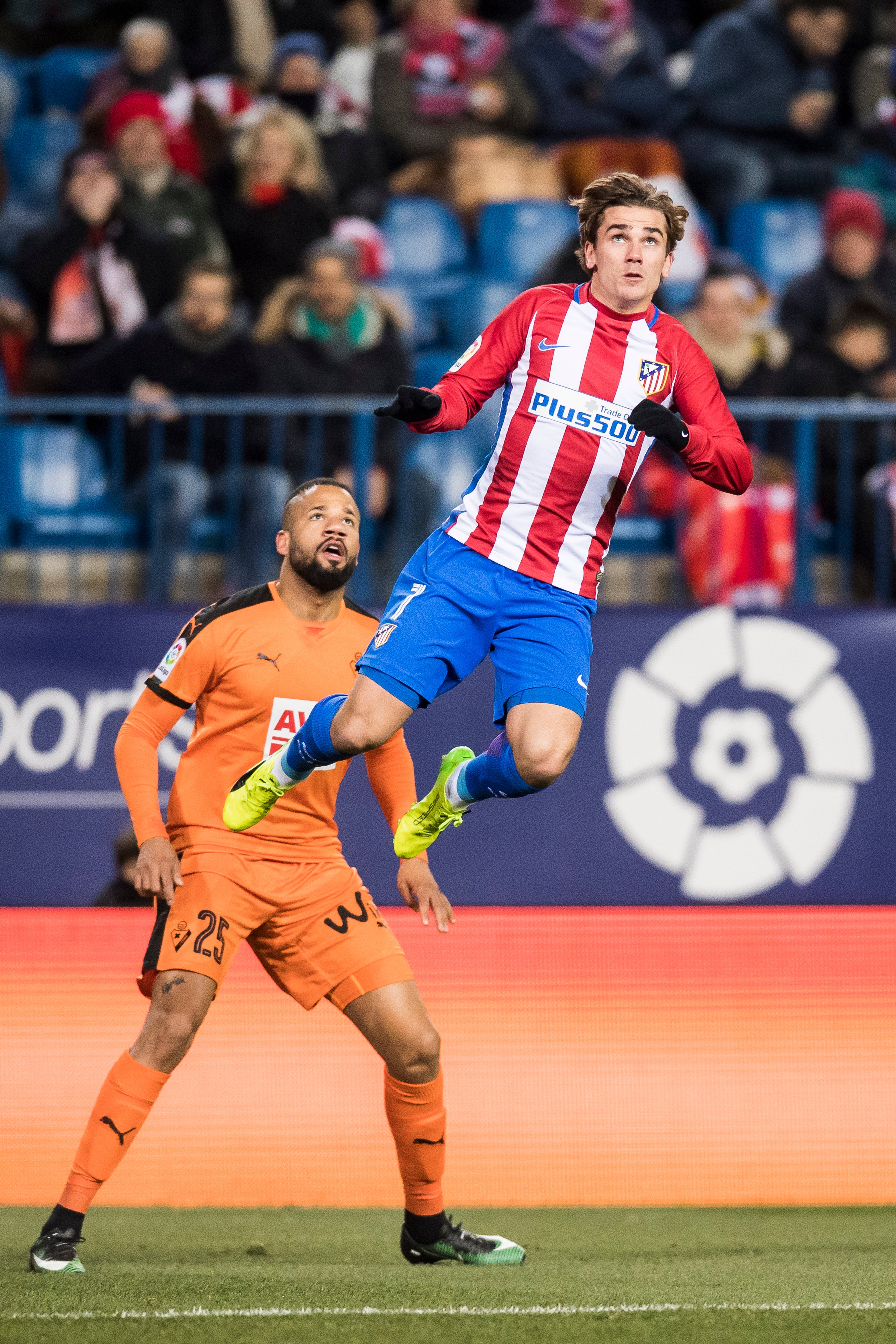 Griezmann, el jugador de la Liga que más goles ha anotado de cabeza en 2017 en todas las competiciones Griezmann, el jugador de la Liga que más goles ha anotado de cabeza en 2017 en todas las competiciones