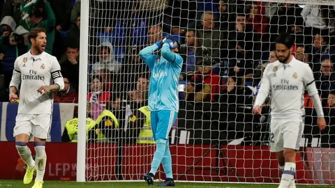 Keylor Navas, hundido tras su error en el gol del Betis Keylor Navas, hundido tras su error en el gol del Betis