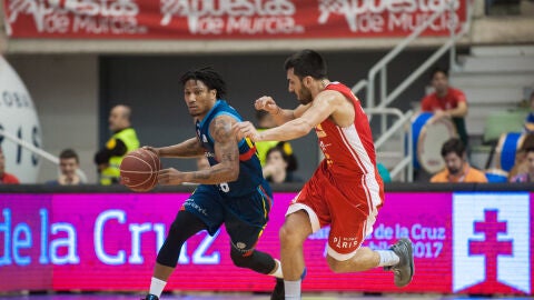 Albicy intenta marcharse de Campazzo