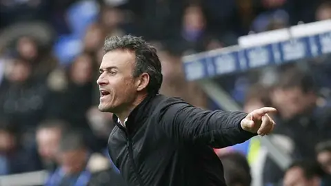 Luis Enrique da indicaciones durante el partido contra el Deportivo Luis Enrique da indicaciones durante el partido contra el Deportivo