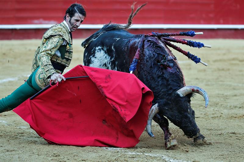El torero Juan José Padilla continúa hospitalizado y evoluciona favorablemente tras sufrir dos cornadas El torero Juan José Padilla continúa hospitalizado y evoluciona favorablemente tras sufrir dos cornadas