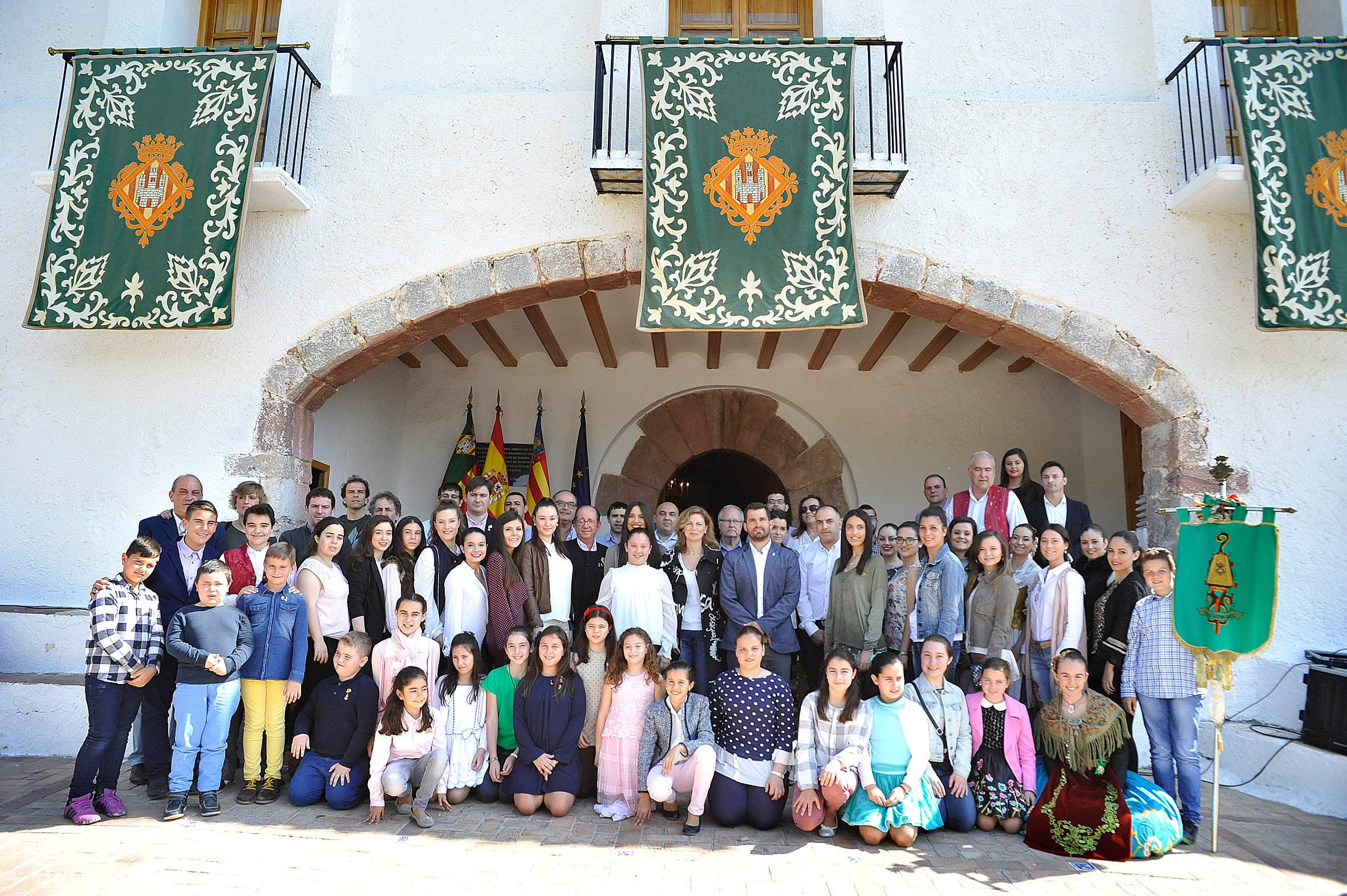 Castellón distingue a las Comisiones de Gaiata como primeras Ermitañas Honoríficas de la Magdalena Castellón distingue a las Comisiones de Gaiata como primeras Ermitañas Honoríficas de la Magdalena