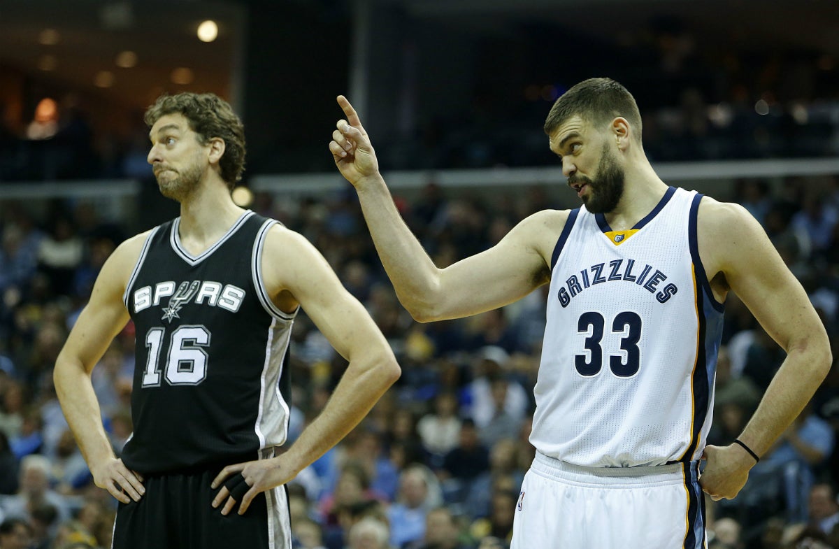 Marc Gasol le gana el duelo a Pau en una jornada irregular para los españoles de la NBA Marc Gasol le gana el duelo a Pau en una jornada irregular para los españoles de la NBA