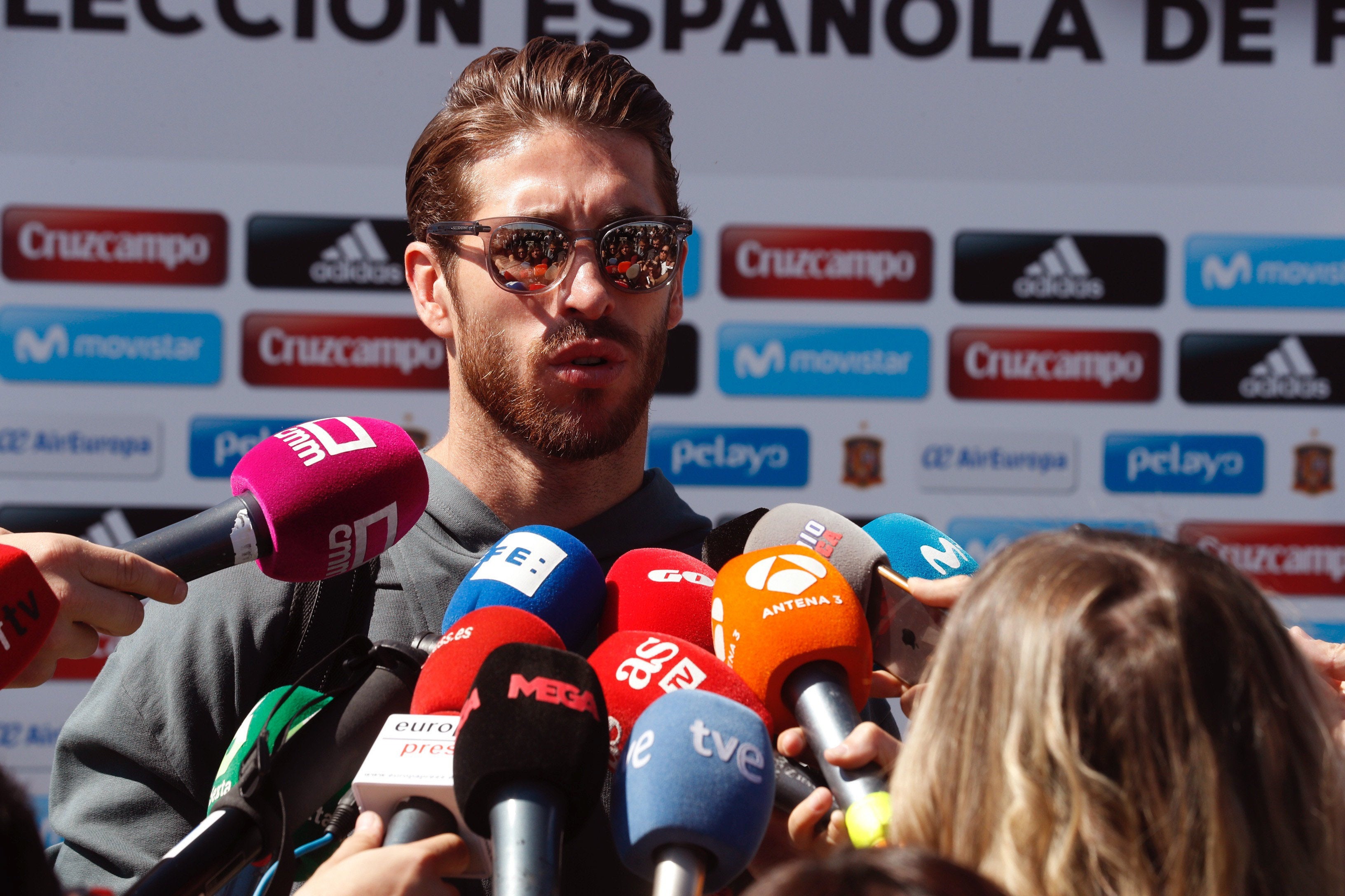 Ramos: "A Piqué y a mí nos gusta tirarnos de vez en cuando alguna piedrecita" Ramos: "A Piqué y a mí nos gusta tirarnos de vez en cuando alguna piedrecita"