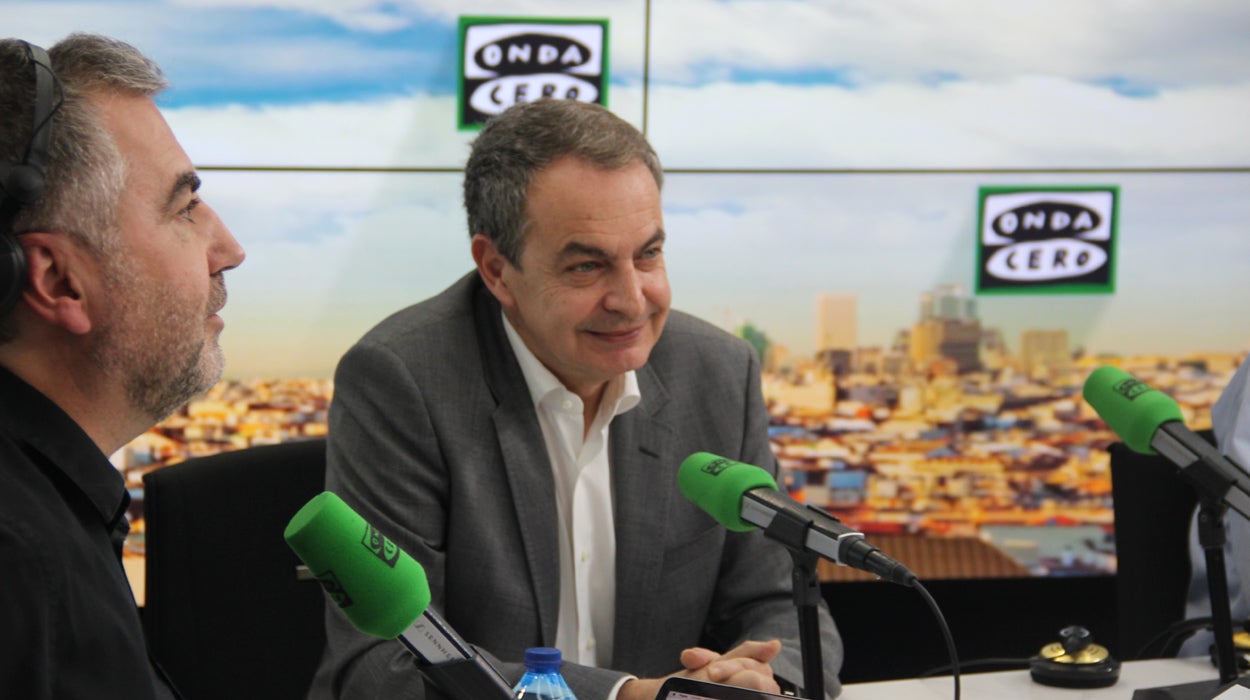 El ex presidente Zapatero llega a Elche para clausurar un programa educativo en el IES Tirant lo Blanc El ex presidente Zapatero llega a Elche para clausurar un programa educativo en el IES Tirant lo Blanc