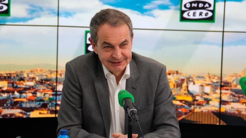El expresidente del Gobierno, Jos&eacute; Luis Rodr&iacute;guez Zapatero, durante una entrevista en Onda Cero