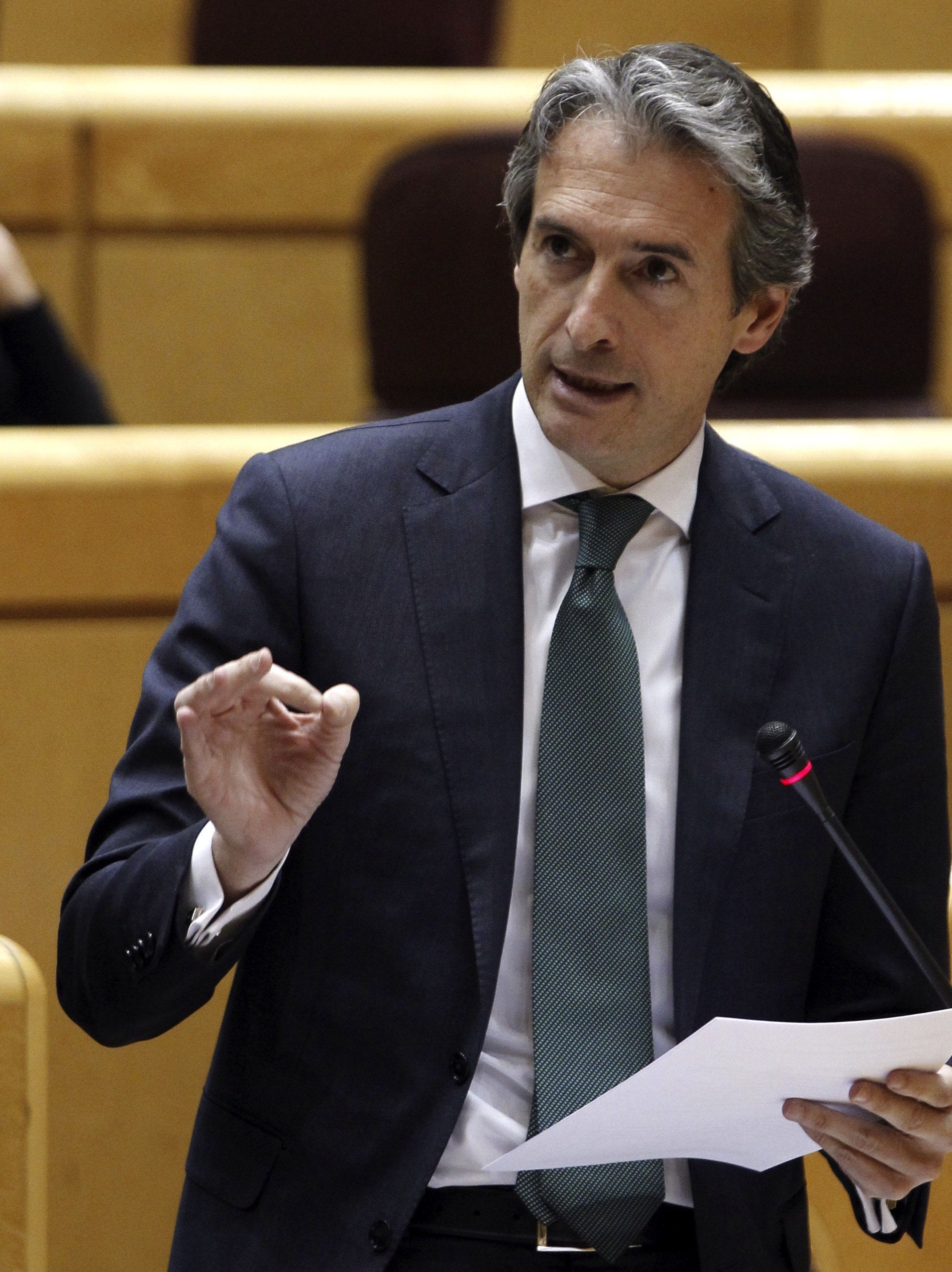 De la Serna reitera que la subrogación por ley de estibadores no es posible De la Serna reitera que la subrogación por ley de estibadores no es posible