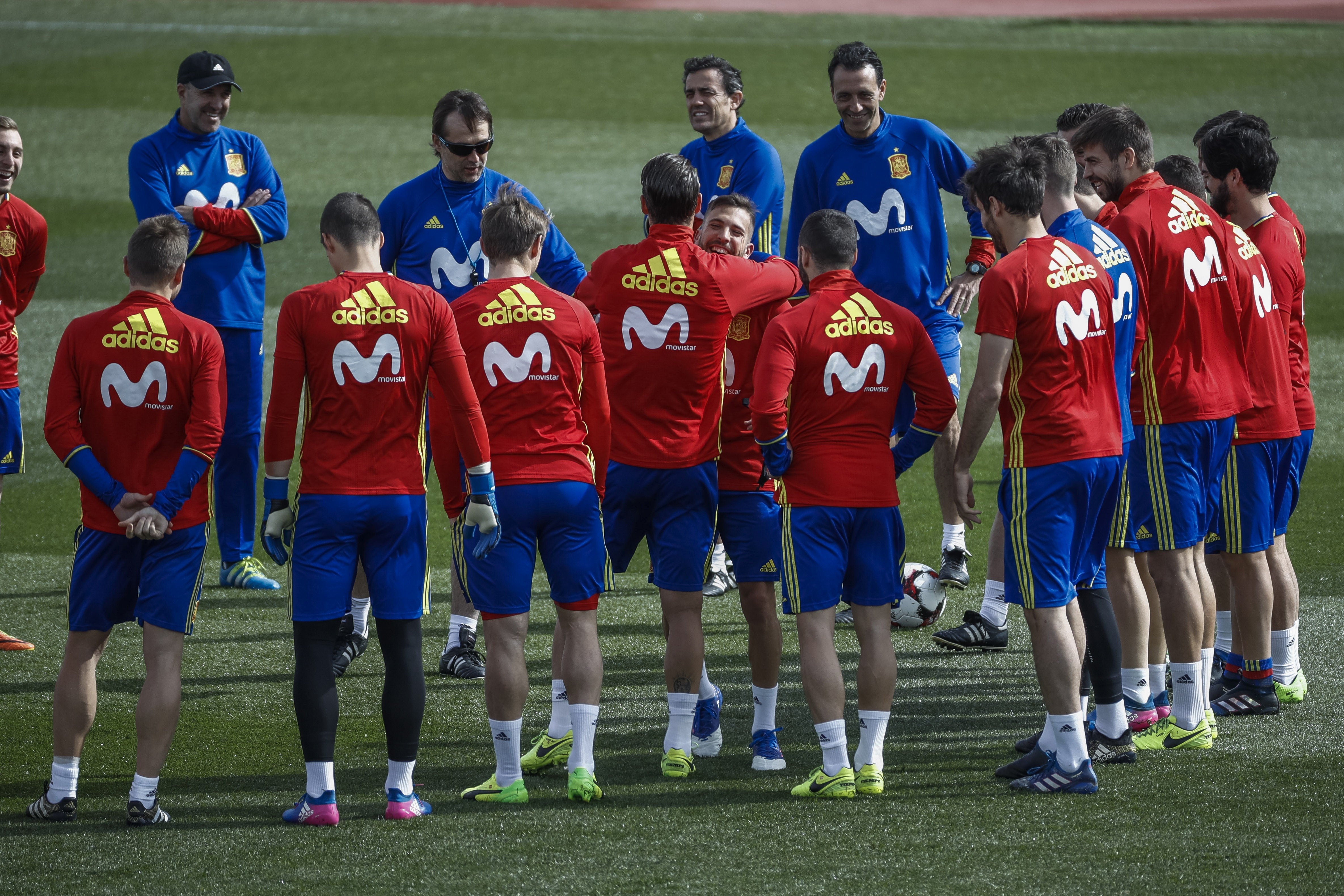 Reina abandona la concentración de la Selección y Kepa ocupa su lugar Reina abandona la concentración de la Selección y Kepa ocupa su lugar