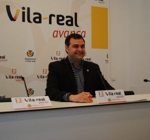 El regidor d'Economia, Xavi Ochando presenta el nou servici que s'incorpora al punt d'Atenció a l'Emprenedor. El regidor d'Economia, Xavi Ochando presenta el nou servici que s'incorpora al punt d'Atenció a l'Emprenedor.