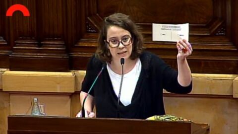 La diputada de la CUP Eul&agrave;lia Reguant